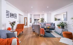 Niru Experience Luxury Boutique Garden 2Bd 2Ba